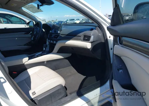 2018 Honda Accord Lx z USA, uszkodzony, nr VIN 1HGCV1F1XJA209229